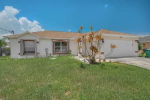 5525 NW Downs Street Street, Port Saint Lucie, FL 34953 Sold 09/23/24