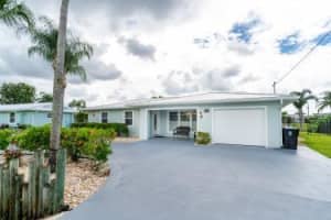 715 SE Calmoso Drive, Port Saint Lucie, FL 34983 Sold 09/11/24