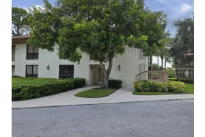 300 Brackenwood Circle, Palm Beach Gardens, FL 33418 Sold 01/08/25
