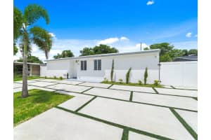 789 Hibiscus Drive, Royal Palm Beach, FL 33411 Sold 08/20/24
