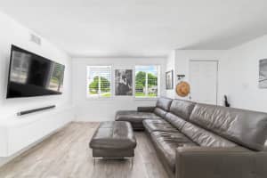 789 Hibiscus Drive, Royal Palm Beach, FL 33411 Sold 08/20/24