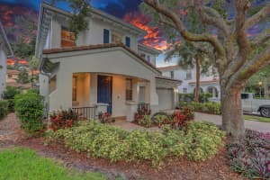 352 November Street, Palm Beach Gardens, FL 33410 Sold 08/28/24