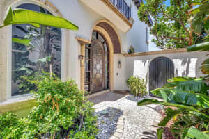 1713 S Ocean Boulevard, Delray Beach, FL 33483 Sold 10/03/25