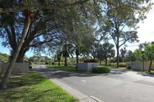 24 Lake Vista Trail, Port Saint Lucie, FL 34953 Sold 10/02/24