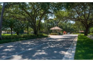 2402 Pin Oak Court, Palm Beach Gardens, FL 33410 Sold 10/22/24