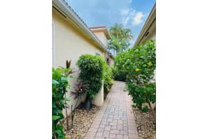 128 Isle Verde Way, Palm Beach Gardens, FL 33418 Sold 10/22/24