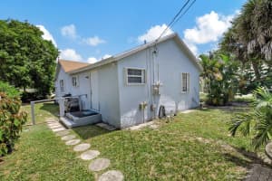 706 Lake Ida Road Road, Delray Beach, FL 33444 Sold 10/16/24