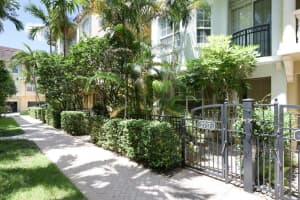 2717 Ravella Way, Palm Beach Gardens, FL 33410 Sold 01/13/25