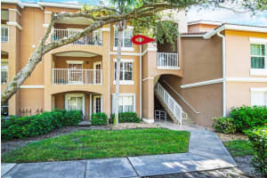 5060 Fairways Circle F312, Vero Beach