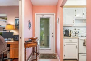 37 Pine Arbor Lane 107, Vero Beach, FL 32962 Sold 09/16/24