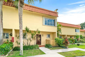 892 SW 9th Street Circle 9, Boca Raton, FL 33486 Sold 10/16/24