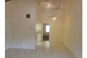 2005 Oleander Boulevard Apt B, Fort Pierce, FL 34950 Sold 11/12/24