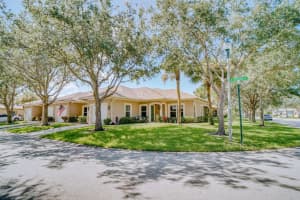 1870 S Dovetail A2 Drive 2, Fort Pierce, FL 34982 Sold 09/11/24