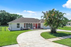 810 SW Ivanhoe Drive, Port Saint Lucie, FL 34983 Sold 09/12/24