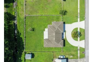 810 SW Ivanhoe Drive, Port Saint Lucie, FL 34983 Sold 09/12/24