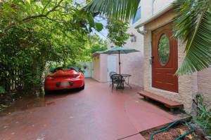 220 SW 1st Avenue, Boynton Beach, FL 33435 Sold 11/27/24