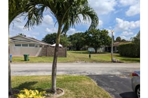 5540 Lakewood Circle H, Margate, FL 33063 Sold 10/28/24