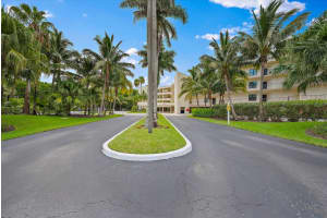 221 NE Plantation Road 406, Stuart, FL 34996 Sold 09/20/24