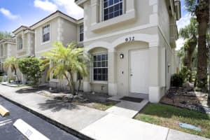 932 Summit Lake Drive, West Palm Beach, FL 33406 Sold 02/03/25
