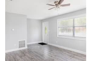 3355 2nd Street, Vero Beach, FL 32968 Sold 02/19/25