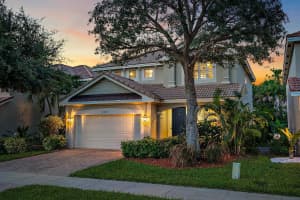 5761 SE Crooked Oak Avenue, Hobe Sound, FL 33455 Sold 09/04/24