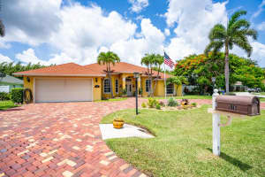 476 NE Pecos Way NE, Jensen Beach, FL 34957 Sold 10/22/24