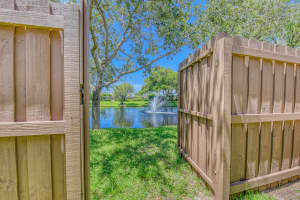 215 Old English Drive, Jupiter, FL 33458 Sold 01/29/25