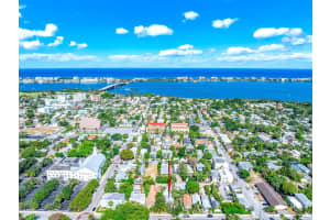 216 S L Street, Lake Worth Beach, FL 33460 Sold 04/07/25