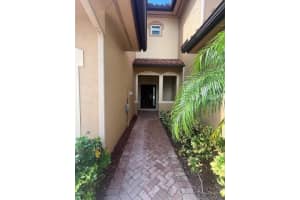 2805 65th Drive 102, Vero Beach, FL 32966 Sold 08/29/24