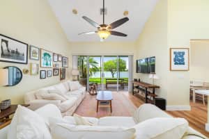 10686 Pelican Drive, Wellington, FL 33414 Sold 08/30/24