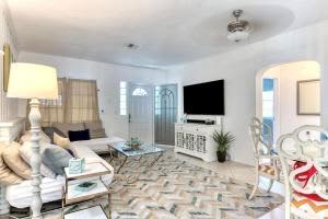5009 Spruce Avenue, West Palm Beach, FL 33407 Sold 05/30/25