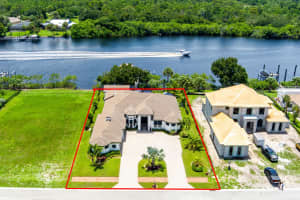 217 SE Fiore Bello, Port Saint Lucie, FL 34952 Sold 08/26/24