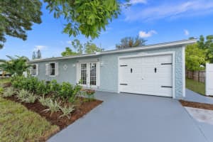 1720 NE 23rd Terrace, Jensen Beach, FL 34957 Sold 08/22/24