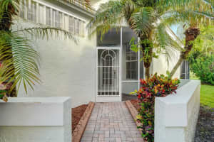 411 SW Horseshoe Bay, Port Saint Lucie, FL 34986 Sold 02/20/25