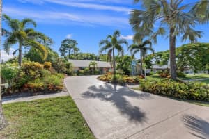 2622 SE Gowin Drive, Port Saint Lucie, FL 34952 Sold 01/31/25