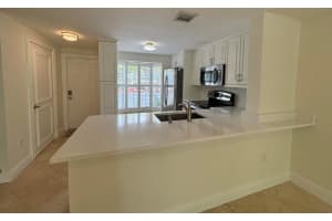830 E Jeffery Street 830, Boca Raton, FL 33487 Sold 09/23/24