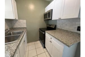 3690 Seacrest Boulevard, Lantana, FL 33462 Sold 11/08/24