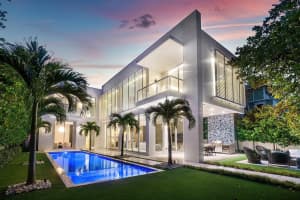 132 NE 7th Avenue, Delray Beach, FL 33483 Sold 11/01/24