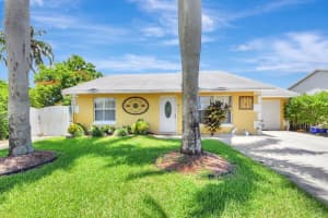 5602 Lake George Place, Lake Worth, FL 33463 Sold 09/05/24