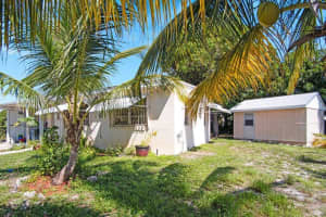 591 Oleander Road, Lake Worth, FL 33462 Sold 10/08/24