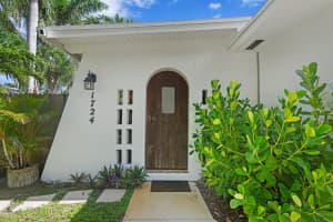 1724 11th Avenue N, Lake Worth Beach, FL 33460 Sold 11/15/24