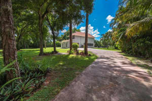 474 Westwood Circle W, West Palm Beach, FL 33411 Sold 11/08/24
