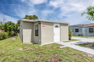 316 NW 20th Terrace, Pompano Beach, FL 33069 Sold 09/10/24