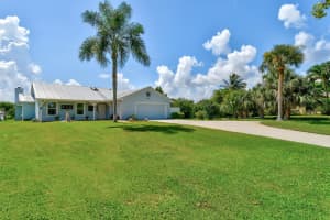 446 NE Ficus Terrace, Jensen Beach, FL 34957 Sold 11/05/24
