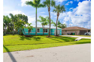 2025 SE Mandrake Circle, Port Saint Lucie, FL 34952 Sold 10/07/24