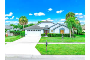 140 Queens Lane, Royal Palm Beach, FL 33411 Sold 02/19/25