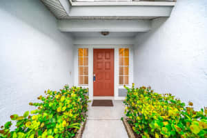 140 Queens Lane, Royal Palm Beach, FL 33411 Sold 02/19/25