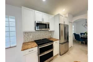 10010 Diamond Lake Drive, Boynton Beach, FL 33437 Sold 04/22/25