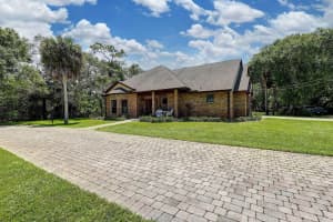5619 Oleander Avenue, Fort Pierce, FL 34982 Sold 07/15/25