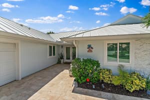 2964 SE Fairway W, Stuart, FL 34997 Sold 09/09/24
